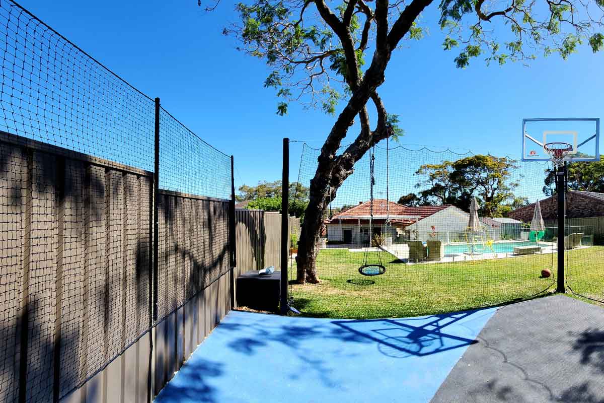Ball Stop Barrier Nets with 2 Support Posts - 40mm sq - Image 38